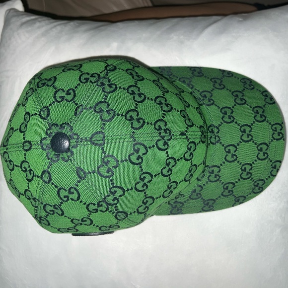 Authentic green Gucci men’s hat, size Medium with protective cloth bag. - Picture 1 of 12